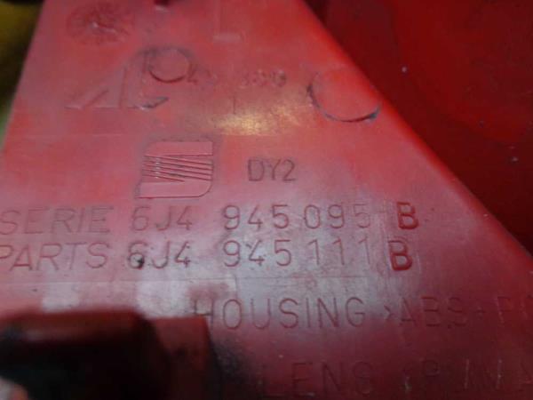 FEU ARRIERE GAUCHE SEAT - Vue 2